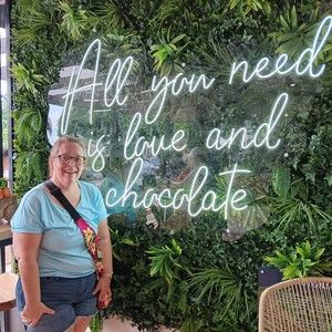 Meet your Posher, Laura